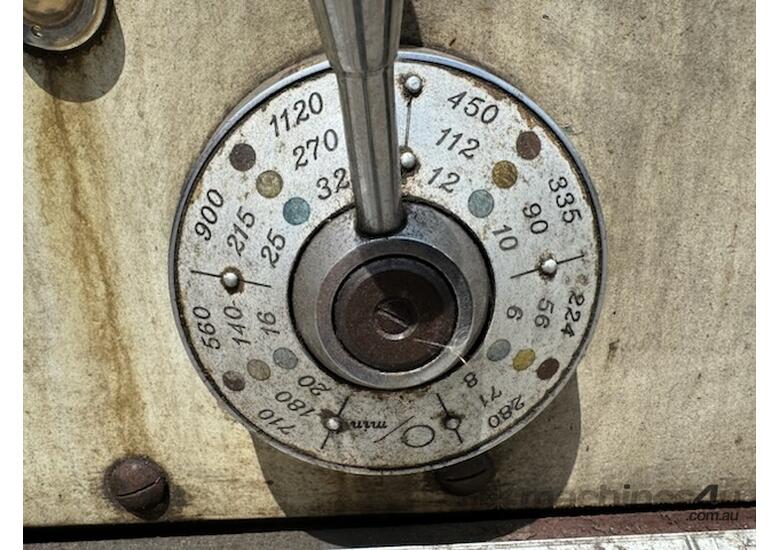 Yunnan Centre Lathe – Precision Turning & Tapering Machine!