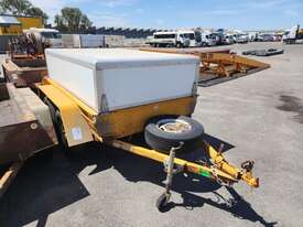 2008 Park Body Builders Box Tandem Axle Enclosed Box Trailer - picture0' - Click to enlarge