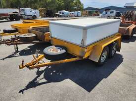2008 Park Body Builders Box Tandem Axle Enclosed Box Trailer - picture1' - Click to enlarge
