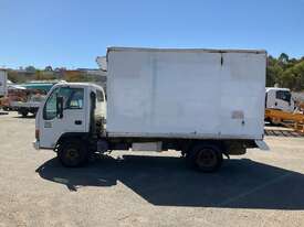 2000 Isuzu NPR300 Refrigerated Pantech - picture2' - Click to enlarge