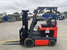 1999 Toyota 5FBCU25 Electric Forklift - picture2' - Click to enlarge