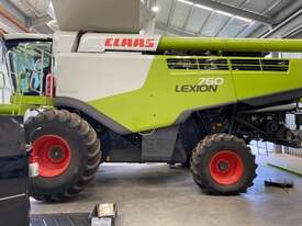 2019 CLAAS LEXION 760 - picture2' - Click to enlarge