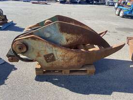 Excavator 3 Finger Grab Attachment - picture1' - Click to enlarge