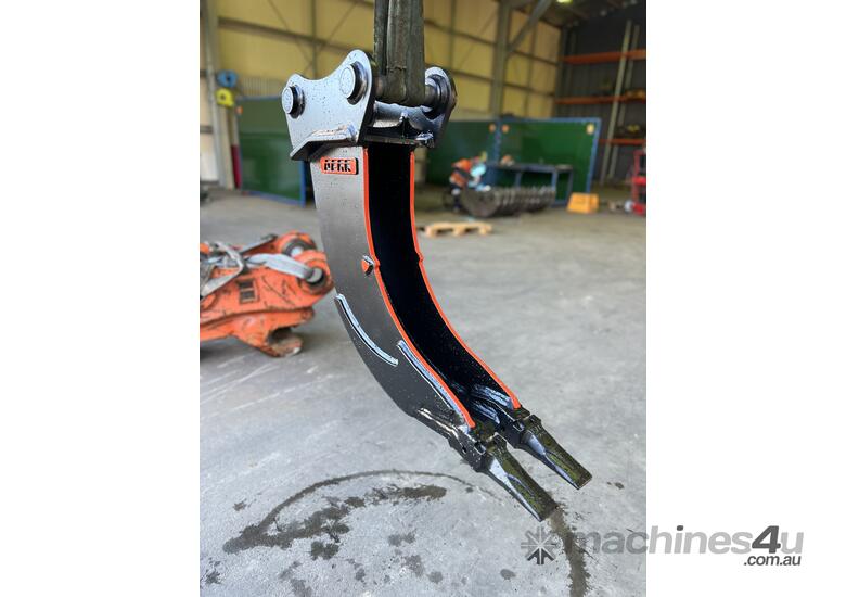 AUSTRALIAN MADE Trenching (banana) bucket 150mm 1.2 - 2.5T excavators