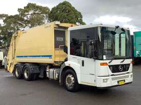 2015 Mercedes Benz Econic 2629 Rear Load Compactor - picture0' - Click to enlarge