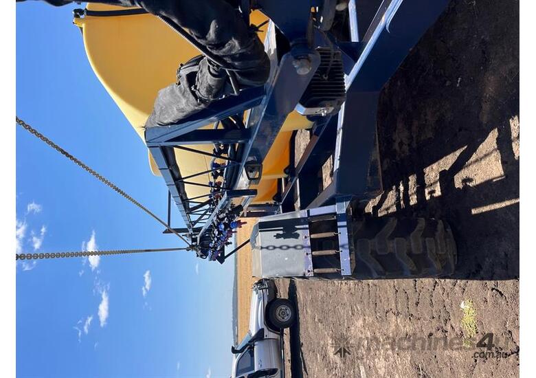 caption 2008 HAYES SPRAYING 36m TRAILING SPRAYER