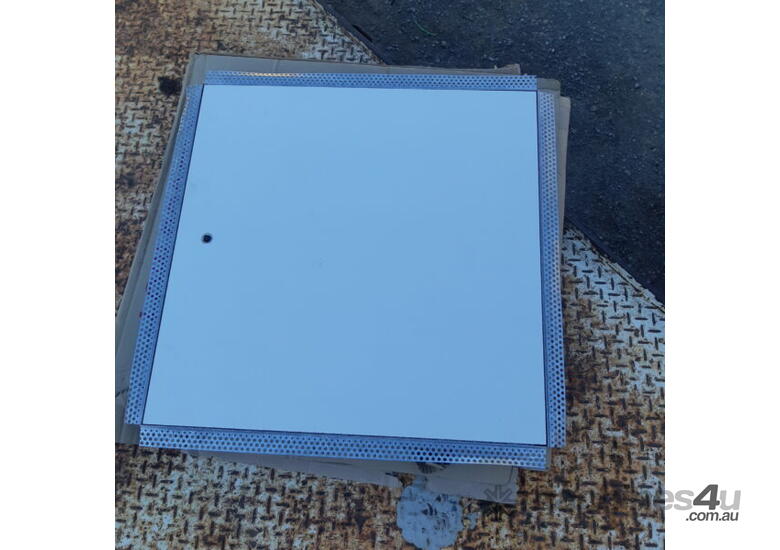 PANTHER Rondo low Profile access panel