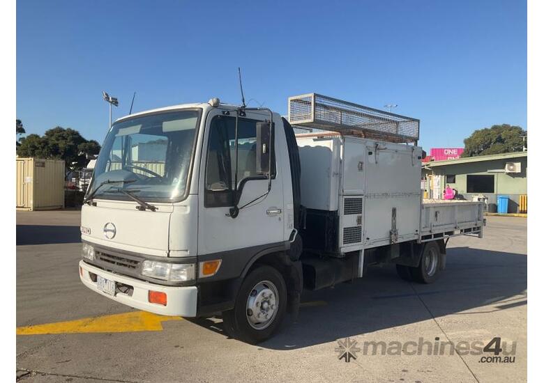 Buy Used 1999 Hino FB4J Fuel Tanker Truck in , - Listed on Machines4u