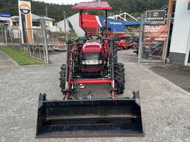 Case IH 50B tractor Low Hours with 4in1 Loader - picture0' - Click to enlarge