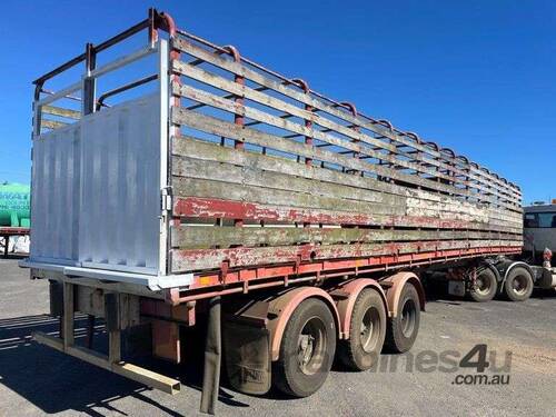 1988 McGrath 45' Tri-Axle Stock Trailer