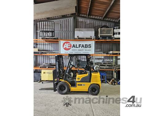 caption ALFABS - NEW Hyundai 2.5t Forklift LPG 25L-7A