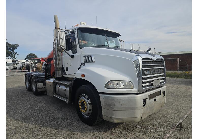 caption 2013 Mack CMMT Granite 6x4 Prime Mover With Crane