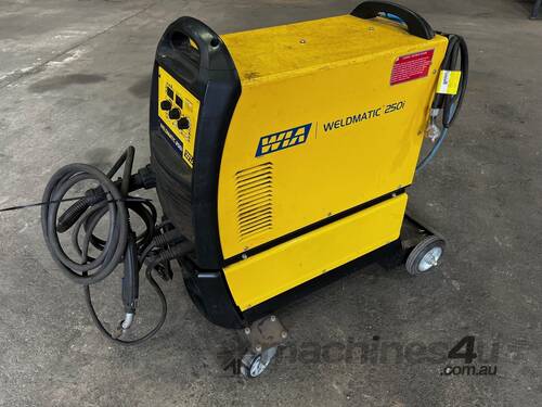 MIG WIA250I Welder C/W WIA Trolley and Drawer