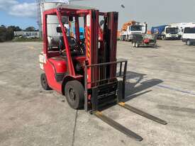 Nissan P1F2A25DU Counter Balance Forklift - picture0' - Click to enlarge