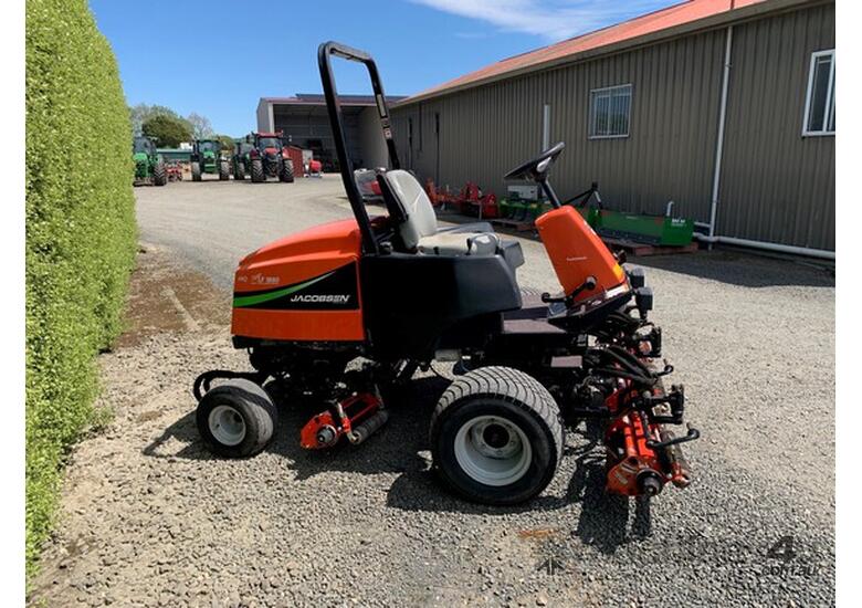 caption 2005 Jacobsen Super LF 1880 Lawn Garden Tractors