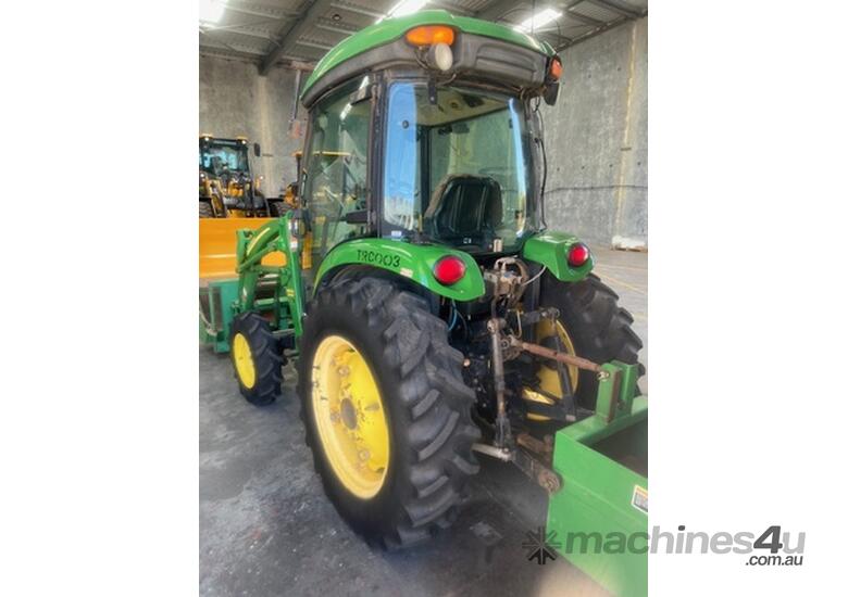 caption 2011 John Deere 4720 Compact Ut Tractors