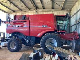 2021 Case IH 7250 Harvester & 2017 Case IH 3050 41' Vario Front - picture0' - Click to enlarge