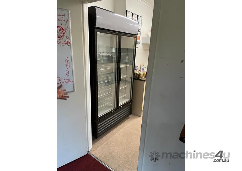 Thermaster Double Glass Door Colourbond Upright Drink Fridge LG-580BP