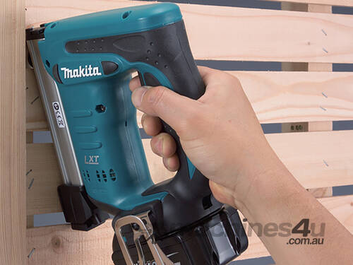 Makita 18V Mobile T50 Stapler - DST221Z
