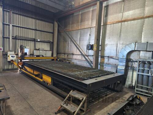 caption Plasma cutter 260amp - 6100mm x 2500mm