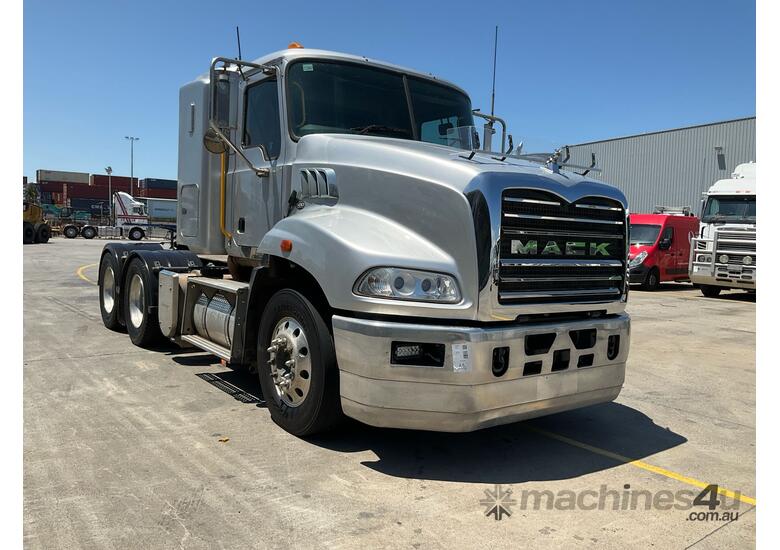 caption 2018 Mack Granite Prime Mover Sleeper Cab