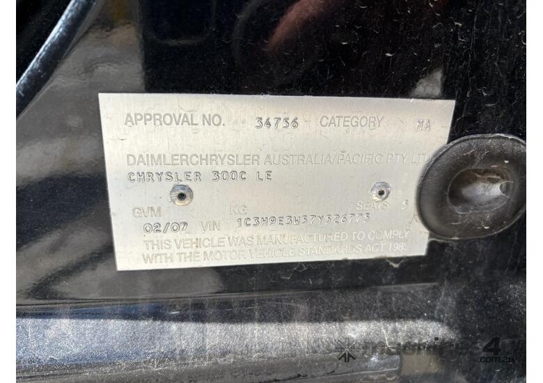 caption 2006 Chrysler 300CC Petrol