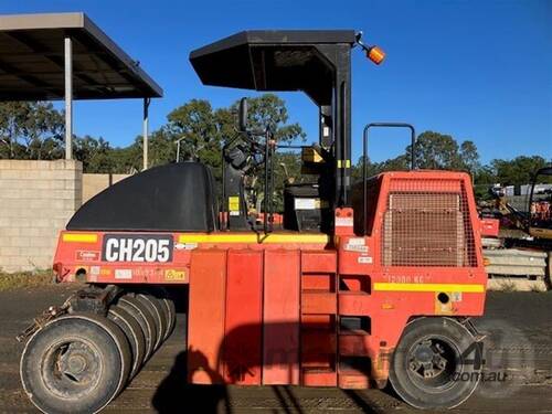 caption Dynapac CP142