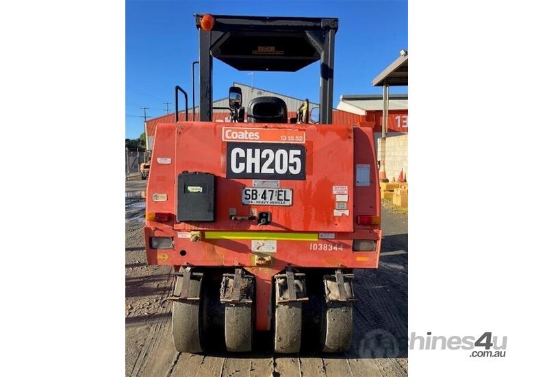 caption Dynapac CP142
