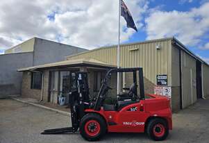 5.0T Mini Compact Diesel Forklift 5.0T Mini Compact Diesel Forklift