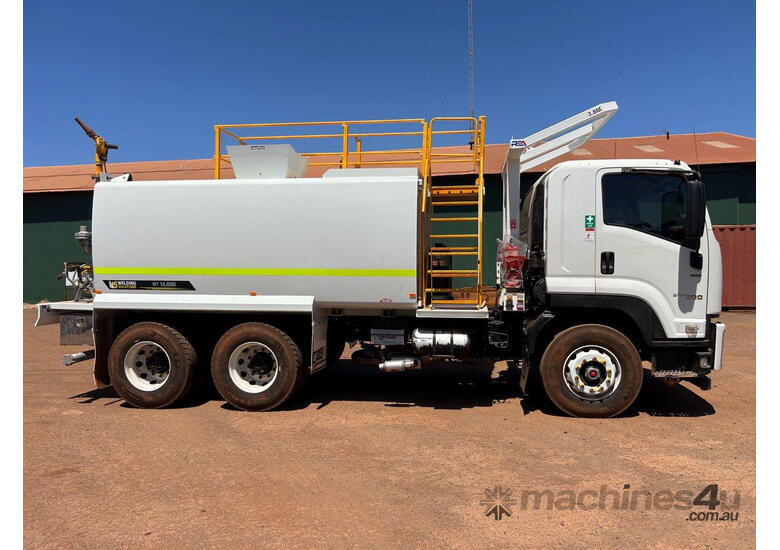 Isuzu 6x4 Water Truck