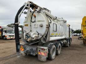 2010 Mitsubishi FS 8X4 Vacuum Truck - picture1' - Click to enlarge