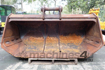 23-48 ton (100mm / 90mm pin) 2600mm OZ Excavator Mud Batter Bucket suit Cat 336