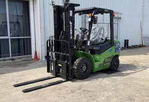 2025 SUMMIT E25 2.5 Tonne 4.5m Lithium Forklift