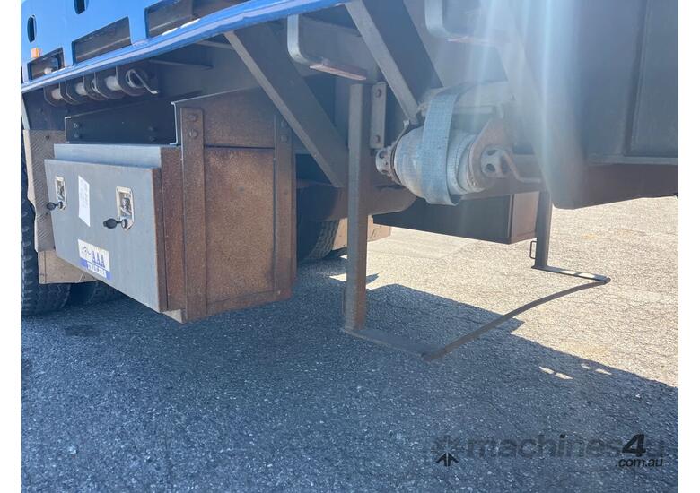 2023 AAA Trailers 45ft Tri Axle Flat Top Extendable B Trailer