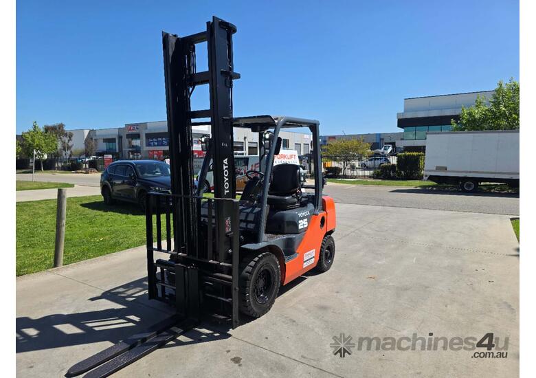 Toyota Forklift 2.5T with Tyne Postioners 2020 Model Low Hours (Unit#: AU431)