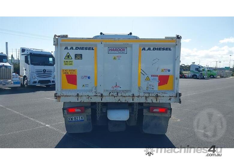 caption Scania R560