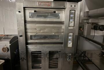 Oven Bakery & Confectionery Machine Queen Oven Fujisawa 240V-9.9Kw Year 1991
