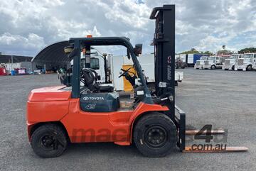 Toyota 2009   02-7FG45 Forklift