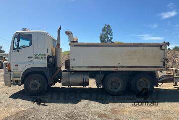 Hino 2010   FS 700 2844 Tipper