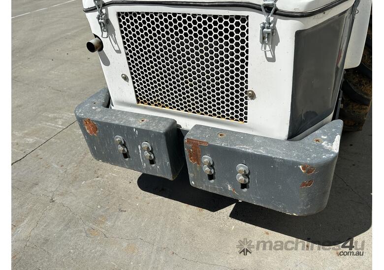 Ozziquip AL40 Articulated Mini Wheel Loader