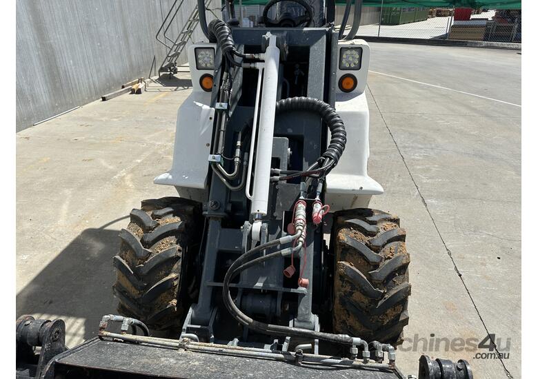 Ozziquip AL40 Articulated Mini Wheel Loader