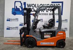 Wollongong Forklift: Toyota 2.5T LPG, 4-Wheel, 3-Stage Container Mast, 4.5m lift!