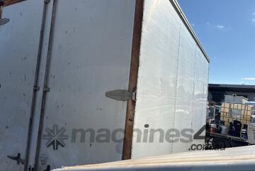 Isuzu 1997   NPR 66 Pantech