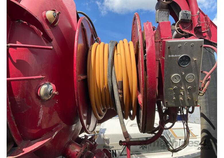 2018 Hino FY Vacuum Truck