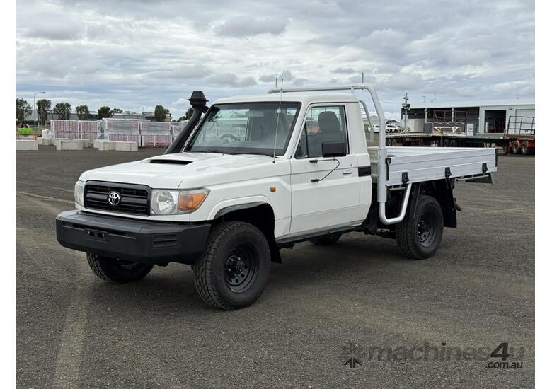 2017 TOYOTA LANDCRUISER WORKMATE UTE
