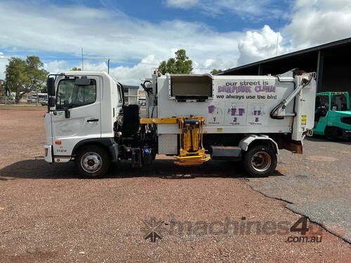 2019 Hino FC 500 1124 Garbage Compactor