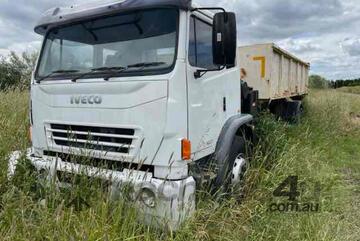 Iveco Acco 2350 8x4 Hooklift Truck
