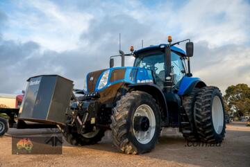 (8728) 2017 New Holland T8.435