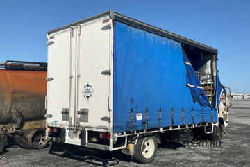 Isuzu   Curtain Sider