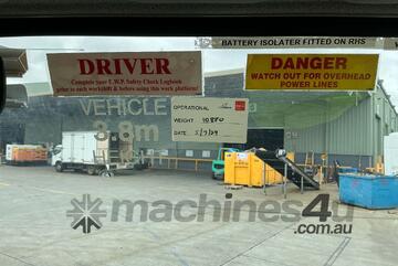 Isuzu 2004   FSR 700 Long EWP